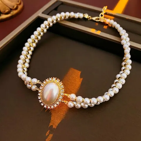 Zweilagige Künstliche Perlenhalskette Choker Französische Vintage Kupferlegierung Strass Ovaler Anhänger Eleganter Schmuck Damen