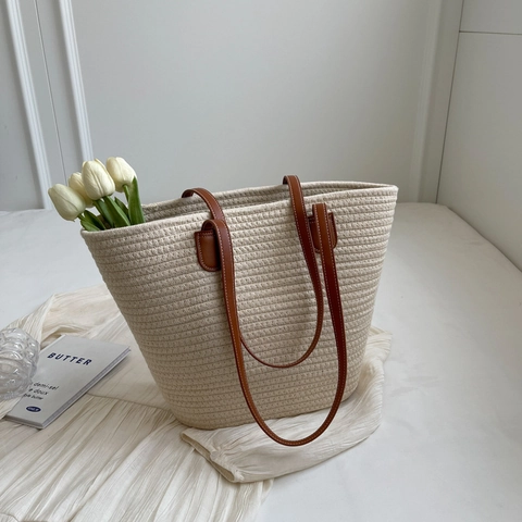 Hand Woven Tote Bag Cotton Rope Straw Style Large Capacity Casual Beach Vacation Shoulder Bag With Leather Handle Simple