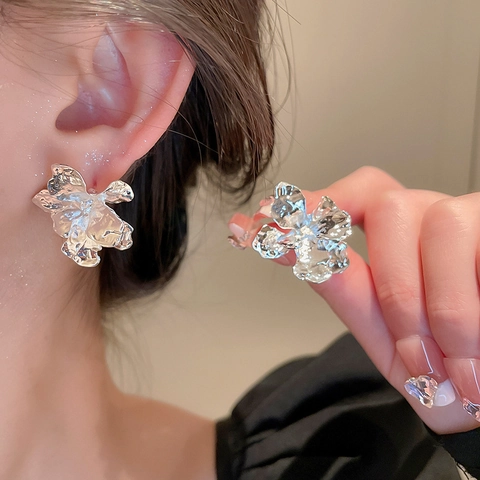 Boucles D Oreilles Boutons Pétale Fleur Métallique Alliage Martelé Irrégulier Avec Tige Argent Style Élégant Femmes