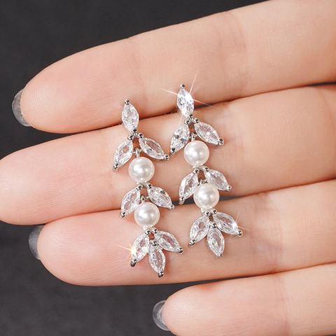 Koperen Hangende Oorbellen Met Marquise Zirkonia En Witte Imitatieparels Elegant Bladontwerp Voor Dames Bruiloft Sieraden