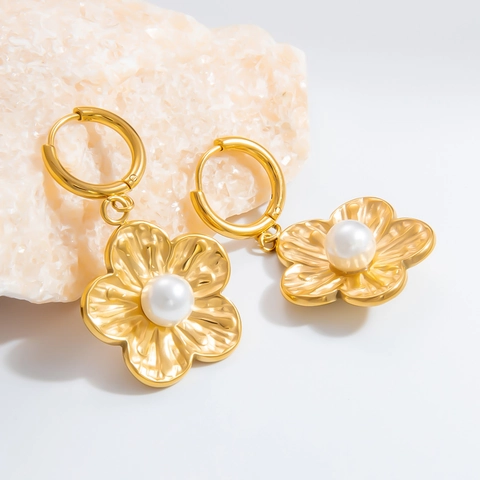 Pendientes De Botón De Perla Artificial De Flor Para Mujer Acero Inoxidable Chapado En Oro Minimalista Elegante Estilo Ins Impermeable Hipoalergénico