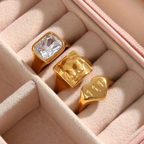 Set di Anelli in Acciaio Inossidabile Retro Oro Cuore Numero 111 Inciso Zirconia Bianca Quadrata Minimalista Anelli Geometrici Donna