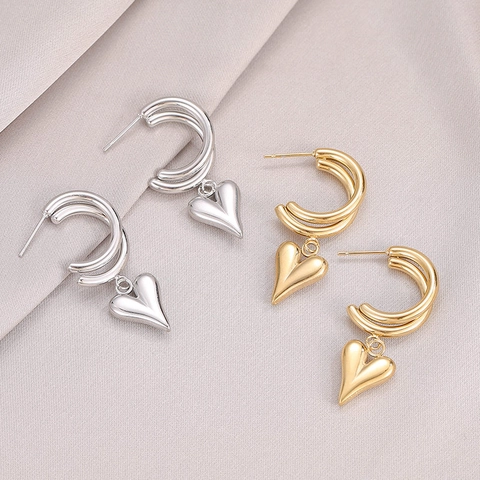 Orecchini A Cerchio A Forma Di C In Acciaio Inossidabile Con Pendente A Cuore 3D Gioielli Eleganti Da Donna