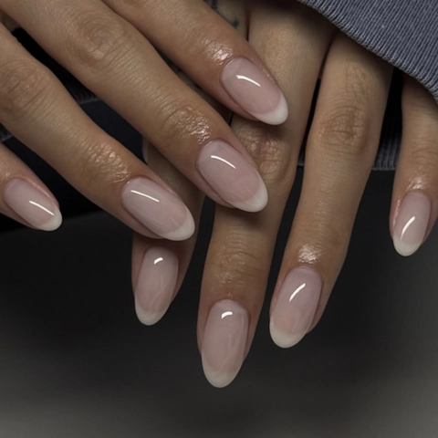 Glossy Nude Pink Gradient French Tip Press On Nails Oval Round Resin Artificial Fake Fingernails For Women