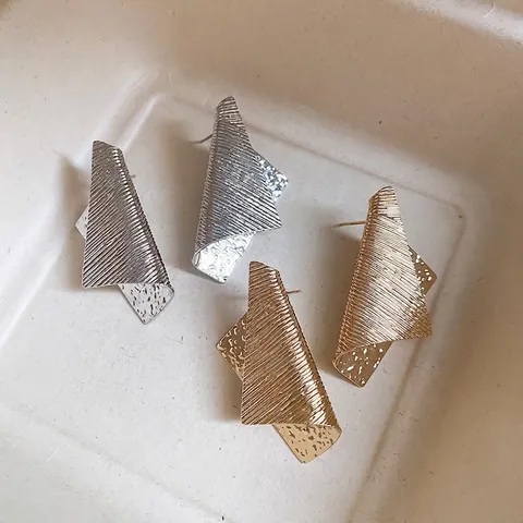 Geometrische Gefaltete Dreieck Ohrstecker Mit 925 Sterling Silber Ohrstecker Unregelmäßige Hammerschlag Textur Metall Schmuck