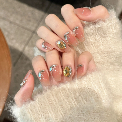 Handgefertigte Französische Strass Aufklebbare Nägel Sargform Nude Rosa Verlauf Luxuriöse Glitzernde Nägel Für Damen Hochzeit Party