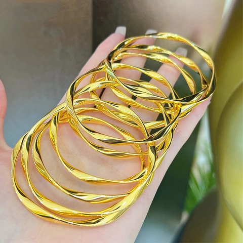 Bracciale Rigido Mobius Acciaio Inossidabile Design Intrecciato Minimalista Placcato Oro 18K Geometrico Lucido Da Donna