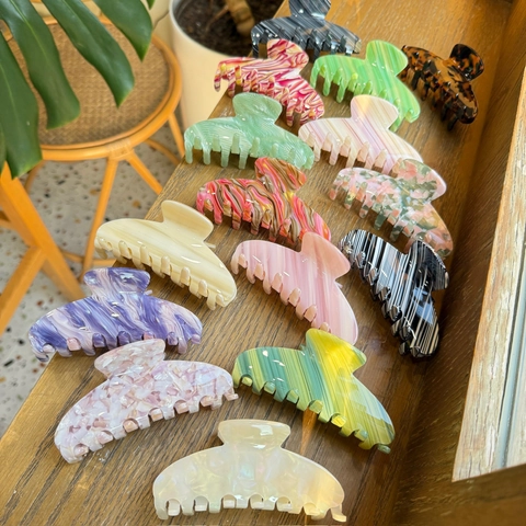 Acetate Large Hair Claw Clip Elegant Marble Tortoiseshell Shark Clips Strong Hold Hair Styling Accessory For Women