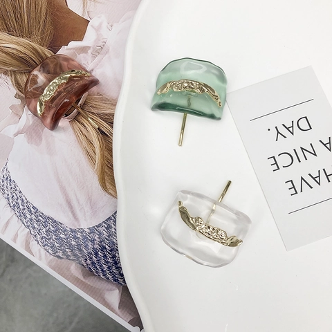 Hars Paardenstaart Haarkhaak Met Goud Getextureerd Metaal Halve Maan Vorm Minimalistische Zoete Haaraccessoire Voor Dames