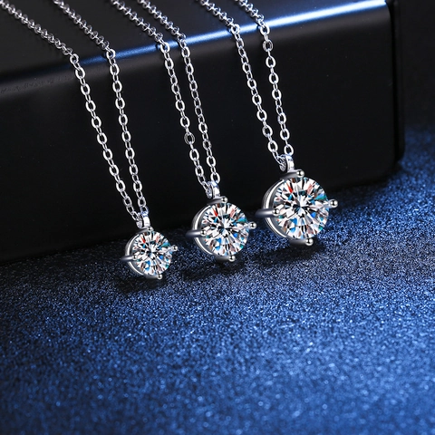 Collana Moissanite in Argento Sterling S925 Ciondolo Solitario Taglio Brillante Rotondo Catena di Clavicola Gioielli Donna