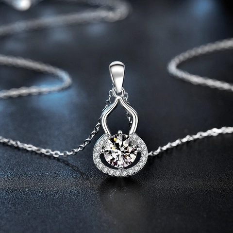 Elegante Collana Con Ciondolo a Forma di Zucca in Rame per Donna Placcato Argento Con Strass Intarsiati Wu Lou Gioielli Regalo