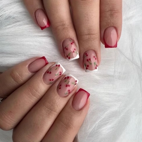 Unghie Finte Corte Quadrate Con Motivo A Ciliegia French Tip Rosso Con Colla Jelly E Lima