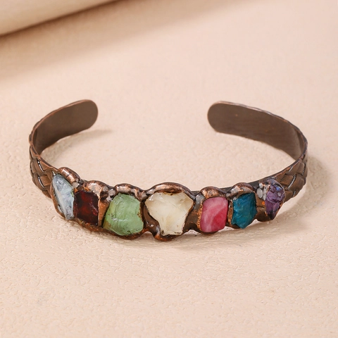 Bracelet Jonc Ouvert Fait Main Vintage Avec Cristaux Bruts d'Améthyste Citrine Fluorite Verte Style Cuivre Antique Pour Femmes Bijoux de Fête
