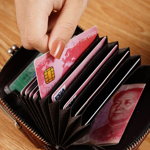 Women Retro PU Leather Wallet With Kiss Lock Metal Buckle Zipper Wrist Strap Card Slots Vintage Mini Coin Purse