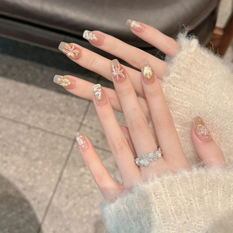 Christmas Press On Nails Handmade Snowflake Christmas Tree Artificial Pearl Glitter Winter Festive Reusable False Nails For Women