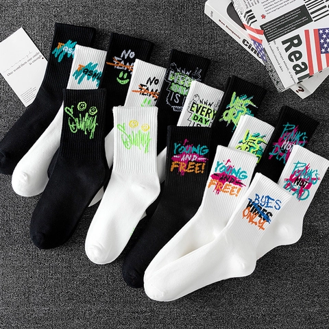 Graffiti Crew Socken Baumwollmischung Streetwear Punk Stil Atmungsaktiv Mittellang Sport Mode Strumpfwaren Unisex