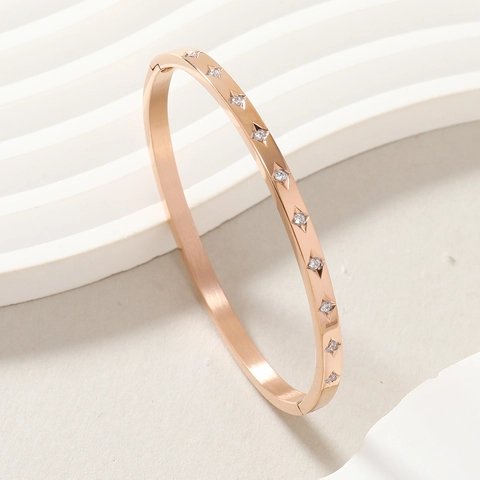 Stainless Steel Rhombus Rhinestone Inlaid Bangle Elegant Hinged Bracelet For Women Fashion Commuter Jewelry Accessory