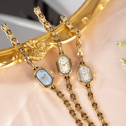 Women Vintage Gold Bracelet Watch Oval Small Case Alloy Quartz Wristwatch With Mother Of Pearl Face Light Luxury Fashion Jewelry Timepiece