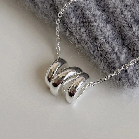 Collana Pendente Cerchi Intrecciati Texture Ondulata In Argento Sterling 925 Gioielli Minimalisti Geometrici Da Donna