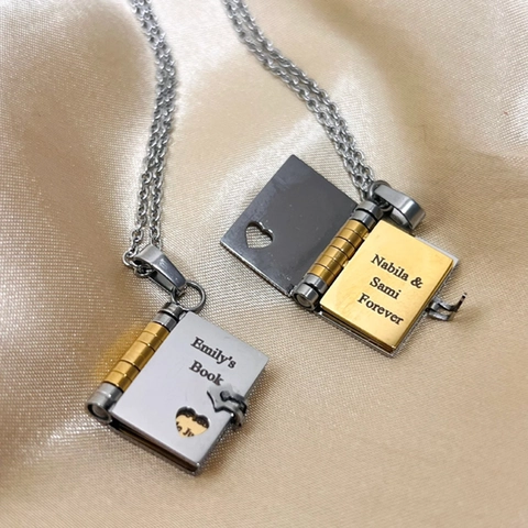 Collar De Relicario De Libro Acero Inoxidable Chapado En Oro De 18K Colgante De Corazón Que Se Abre Estilo Retro