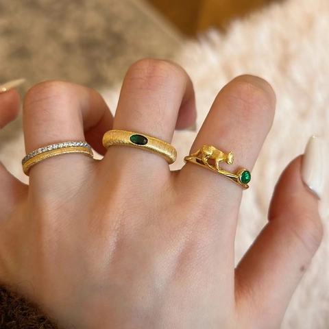 French Vintage Brushed Cat Green Rhinestone Open Ring For Women Minimalist Two Tone Gold Band Adjustable Jewelry Gift