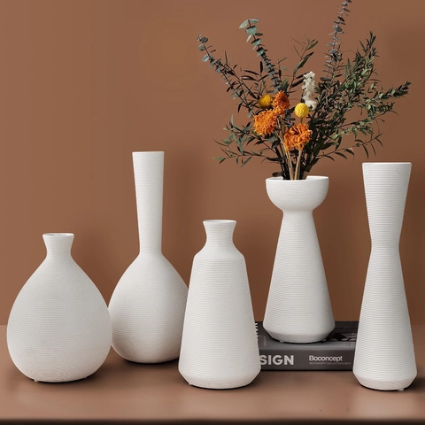White Ceramic Vase Ribbed Texture Minimalist Nordic Style Decorative Vessel For Dried Flowers Modern Home Decor