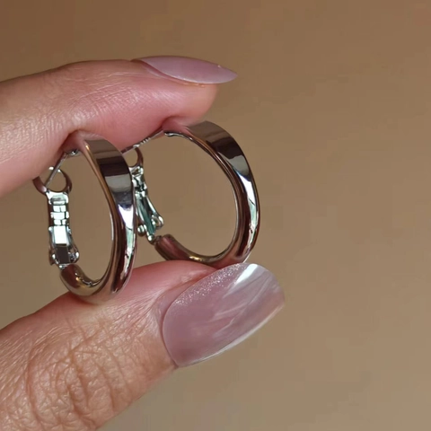 Orecchini A Cerchio Torsionali In Rame Con Perno In Argento Gioielli Di Moda Minimalisti Per Donne