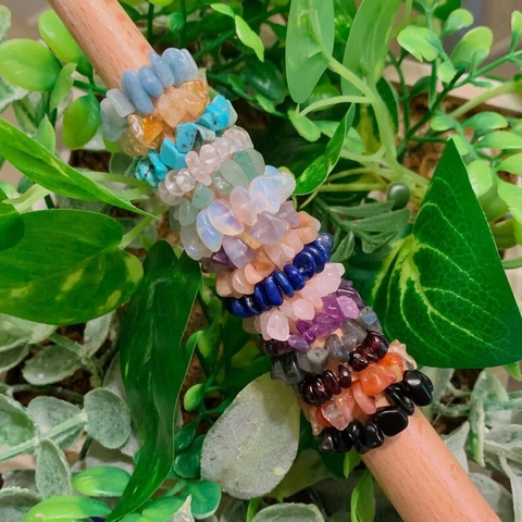 Natural Chip Stone Elastic Ring Irregular Amethyst Rose Quartz Gemstone Stretch Finger Jewelry For Women Bohemian