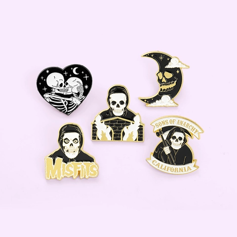 Spilla in Smalto Scheletro in Lega Gotica Per Halloween Festa Stile Punk Mietitore Cuore Luna Teschio Spilla Gioielli