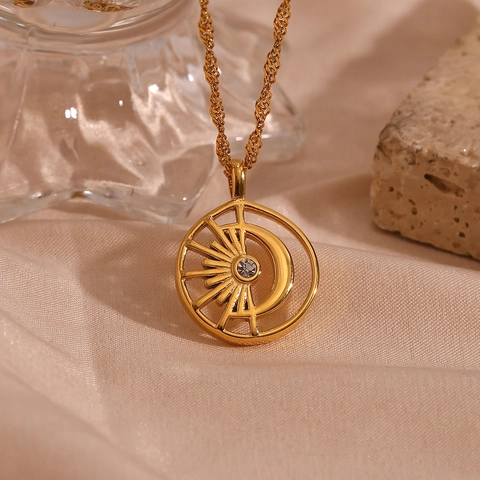 Collar de Colgante de Sol Luna Calado de Acero Inoxidable Con Strass Chapado en Oro Joyería de Moda Celeste Mujer