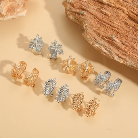 Fashion Copper Zirconia Leaf Stud Earrings For Women Personalized 14K Gold Plated Maple Leaf Trendy Earrings Jewelry