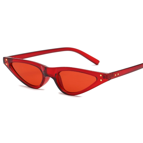 Occhiali Da Sole Cat Eye Vintage Triangolari Montatura In PC Lenti AC Protezione UV400 Decorazione Borchie Stile Punk