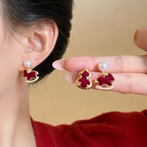 Red Flocking Little Horse Artificial Pearl Stud Earrings With 925 Sterling Silver Earring Post Vintage Zircon Alloy Festive Jewelry For Women