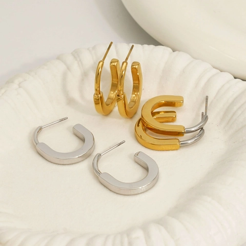 Orecchini A Cerchio A Forma Di U In Acciaio Inossidabile Geometrici Placcati In Oro PVD Impermeabili Gioielli Di Moda