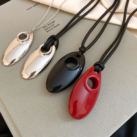 Minimalist Oval Hollow Pendant Necklace Alloy Leather Cord Sweater Chain Fashion Geometric Jewelry For Women