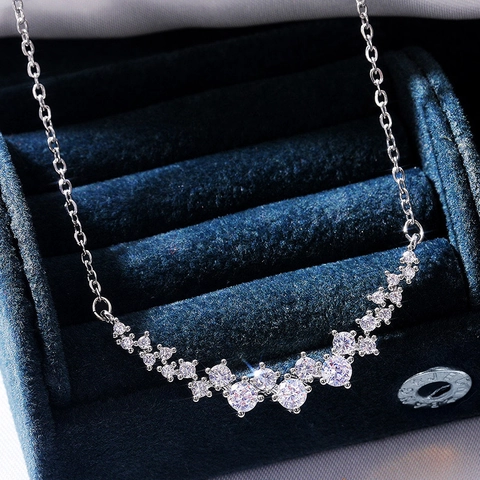 Elegant Copper Zirconia Smile Necklace Sparkling Arc Pendant Geometric Inlaid Fashion Jewelry For Women Everyday Banquet Gift