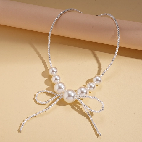 Baroque Imitation Artificial Pearl Beaded Necklace Large Bowknot Pendant Retro Elegant Long Sweater Chain Fashion Jewelry Women Gift