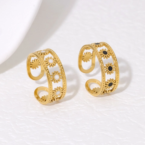 Hollow Daisy Flower Adjustable Ring Stainless Steel 18K Gold Plated Enamel Minimalist Floral Jewelry For Women