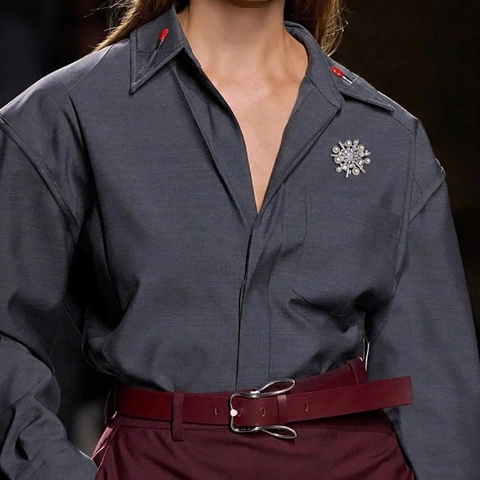 Elegante Spilla A Fiocco Di Neve Per Donna Con Künstliche Perle Sintetiche E Intarsio Di Zirconi Lega Colore Argento