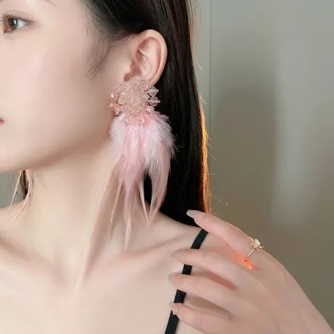 Boucles D'oreilles Longues Plumes Roses Avec Perles De Cristal Et Tige En Argent Bohème Style Féerique Pour Femme