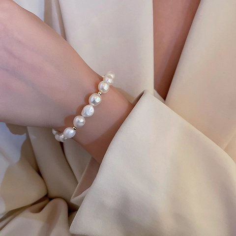 Elegant Freshwater Pearl Bracelet For Women Fashion Baroque Style Alloy Gold Beaded Adjustable Charm Bracelet Jewelry Gift