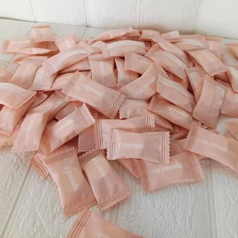 Disposable Compressed Towels Portable Pure Cotton Facial Cleansing Tissues Travel Mini Tablet Candy Packaging Skin Care