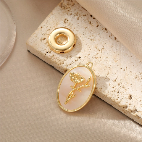 Retro Flower Heart Lightning Pendant Copper 14K Gold Plated Mother Of Artificial Pearl Shell DIY Jewelry Making Charm For Women