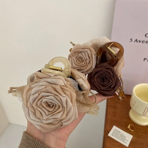 Pince À Cheveux Fleur De Rose En Tissu Élégante Vintage Floral Shark Clips Accessoires Cheveux Faits Main Pour Femmes