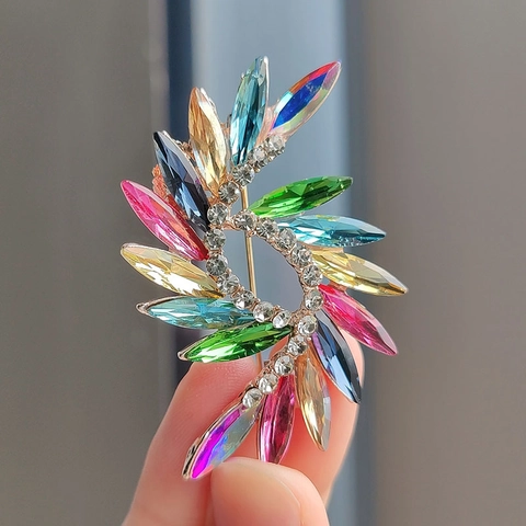 Spilla A Spirale Con Cristalli Colorati In Lega Floreale Con Gemme Marquise E Strass Per Accessorio Moda Donna
