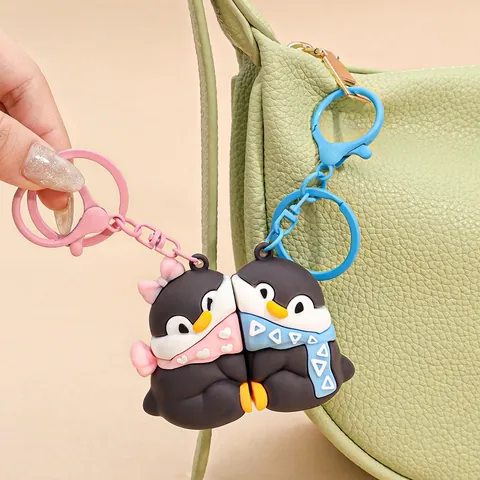 Hugging Penguin Magnetic Keychain 3D Cartoon Animal PVC Soft Rubber Bag Pendant Cute Gift For Couples Friends