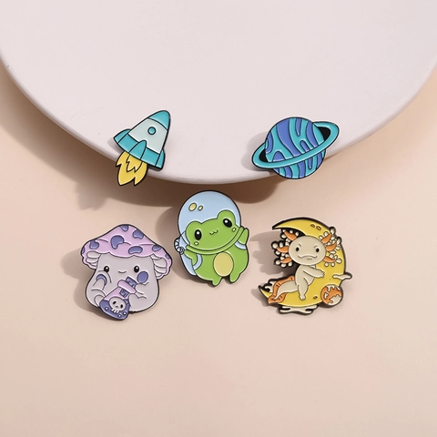 Pines De Esmalte Espaciales De Dibujos Animados Aleación Zinc Astronauta Rana Cohete Planeta Hongo Axolotl Broches Para Mochilas