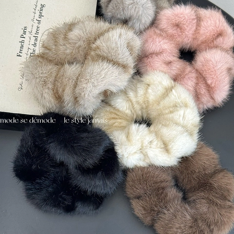 Chouchous En Peluche Fausse Fourrure Élastiques Grands Élastiques À Cheveux Pour Femmes Filles Automne Hiver Style Coréen Bandeaux Doux