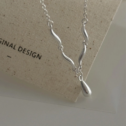 Collana Con Ciondolo A Goccia D'acqua In Argento Sterling 925 Design Ondulato Gioielli Minimalisti Per Donna