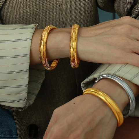 Bracciale Tubogas A Costine Acciaio Inossidabile Elastico A Righe Largo Braccialetto Non Sbiadisce Gioielli Minimalisti Donne